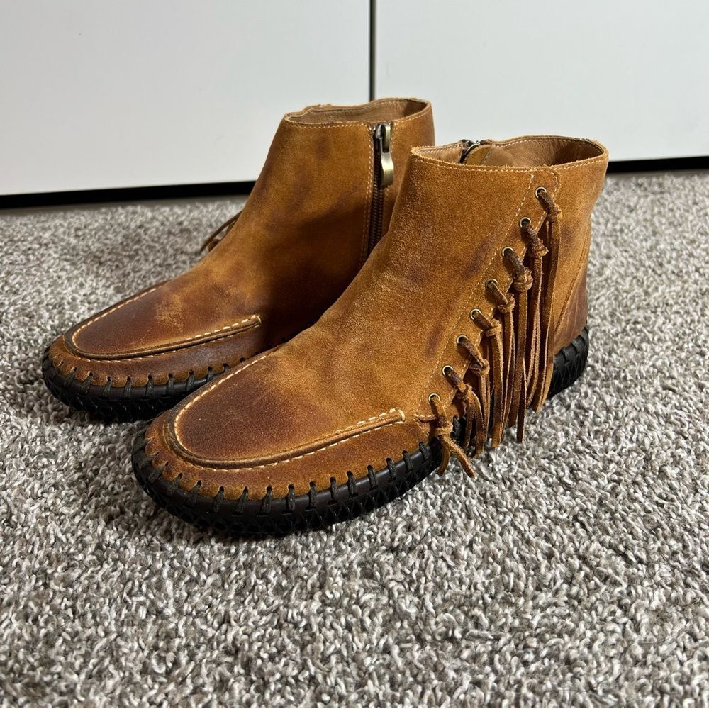 NWOT Antelope Moccasins Boots suede Size 39 light/dark brown - no box